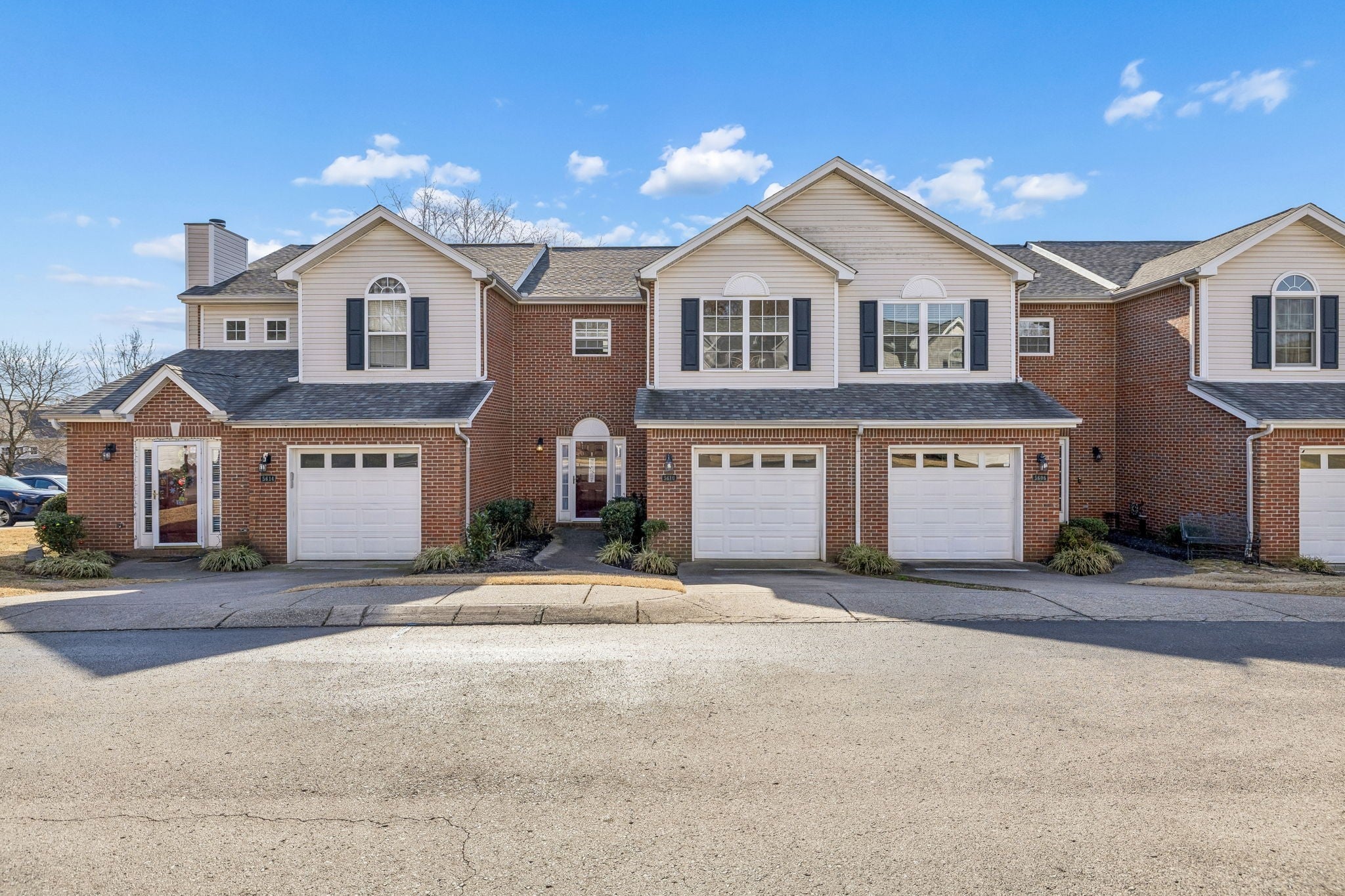 Photo of Listing #3069544