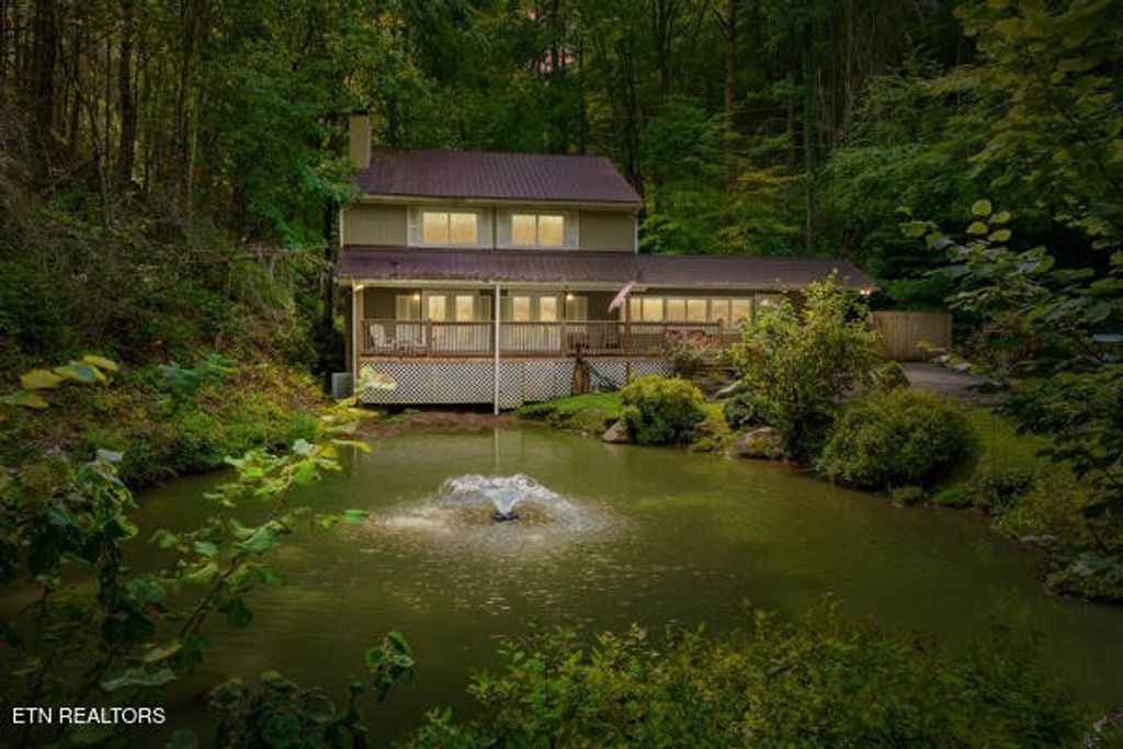 3127 Emerald Springs Loop, Sevierville