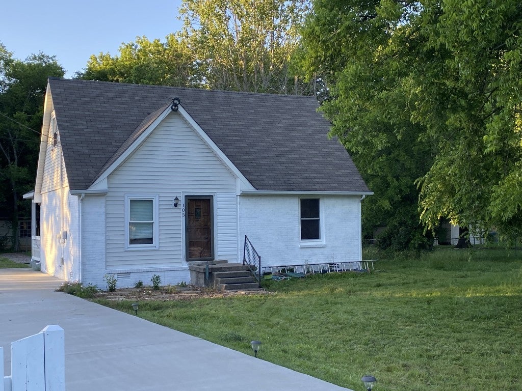 Photo of Listing #3069909