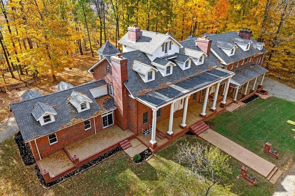 6211 Rocky Point Rd, Cookeville