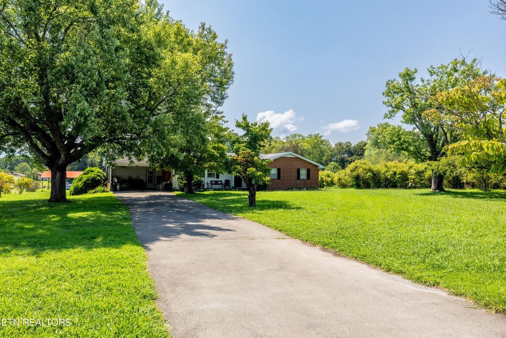 111 Harmon Rd, Maryville