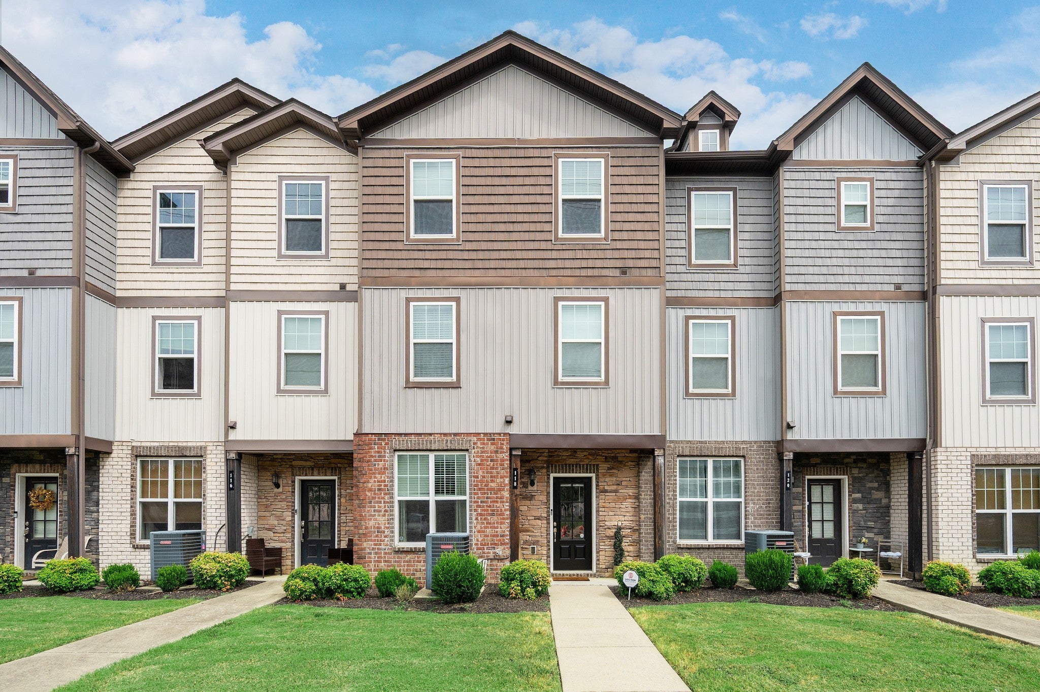 Photo of Listing #3070041