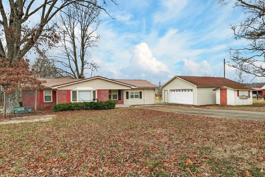 176 Old Quick Rd, Fayetteville