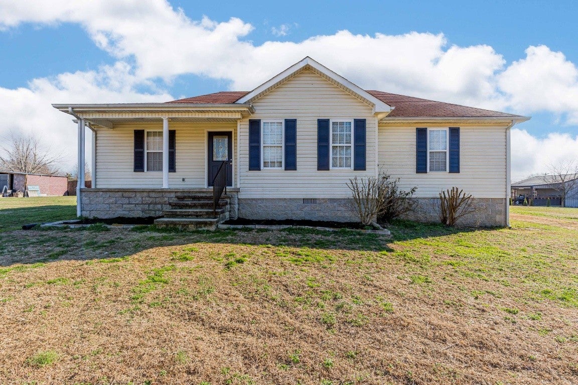 Photo for MLS 3070151 in 129 Buck Ln Lafayette, TN - 37083