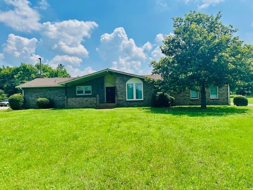 4218 Eatons Creek Rd, Nashville