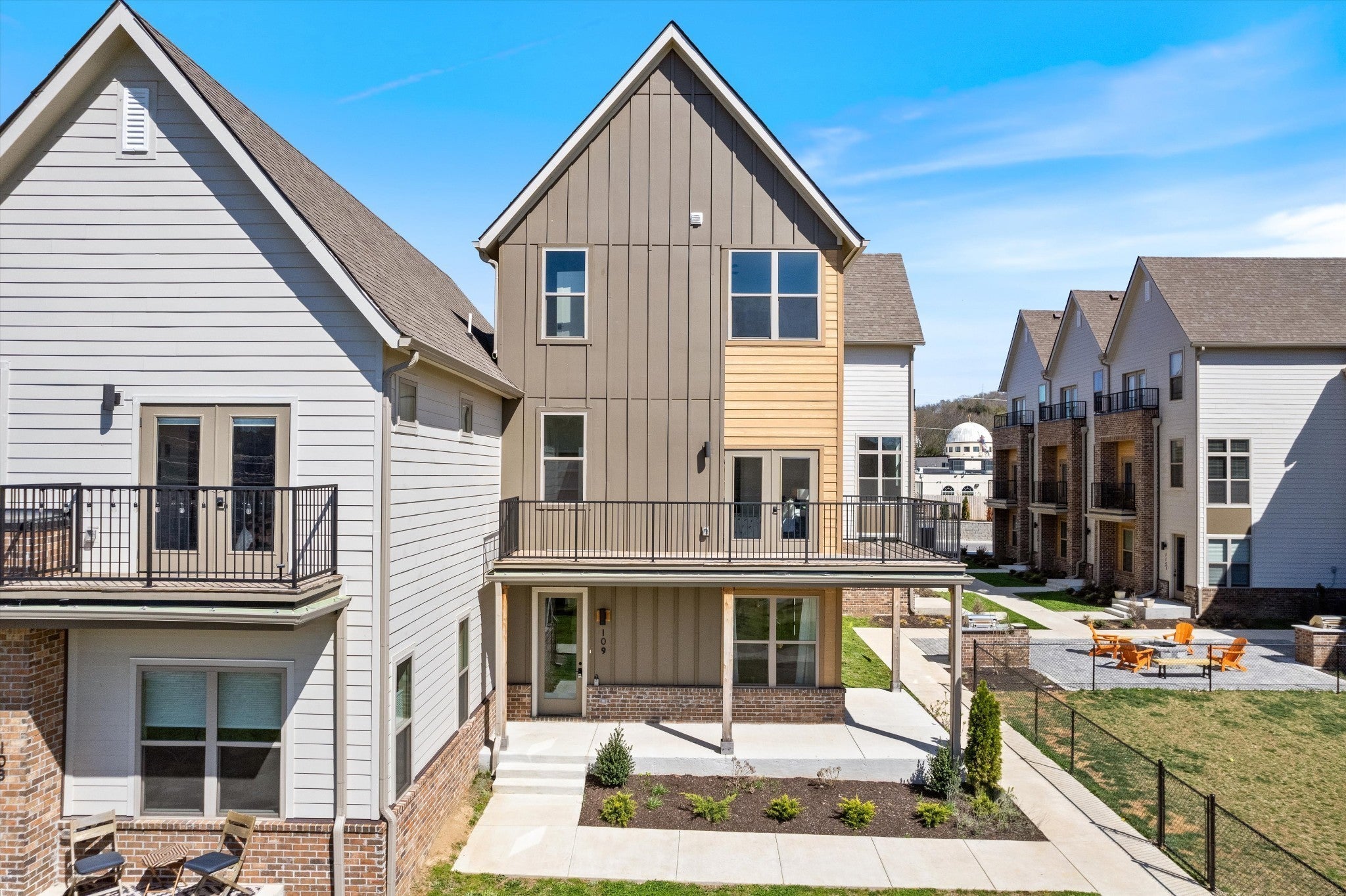 Photo of Listing #3071131