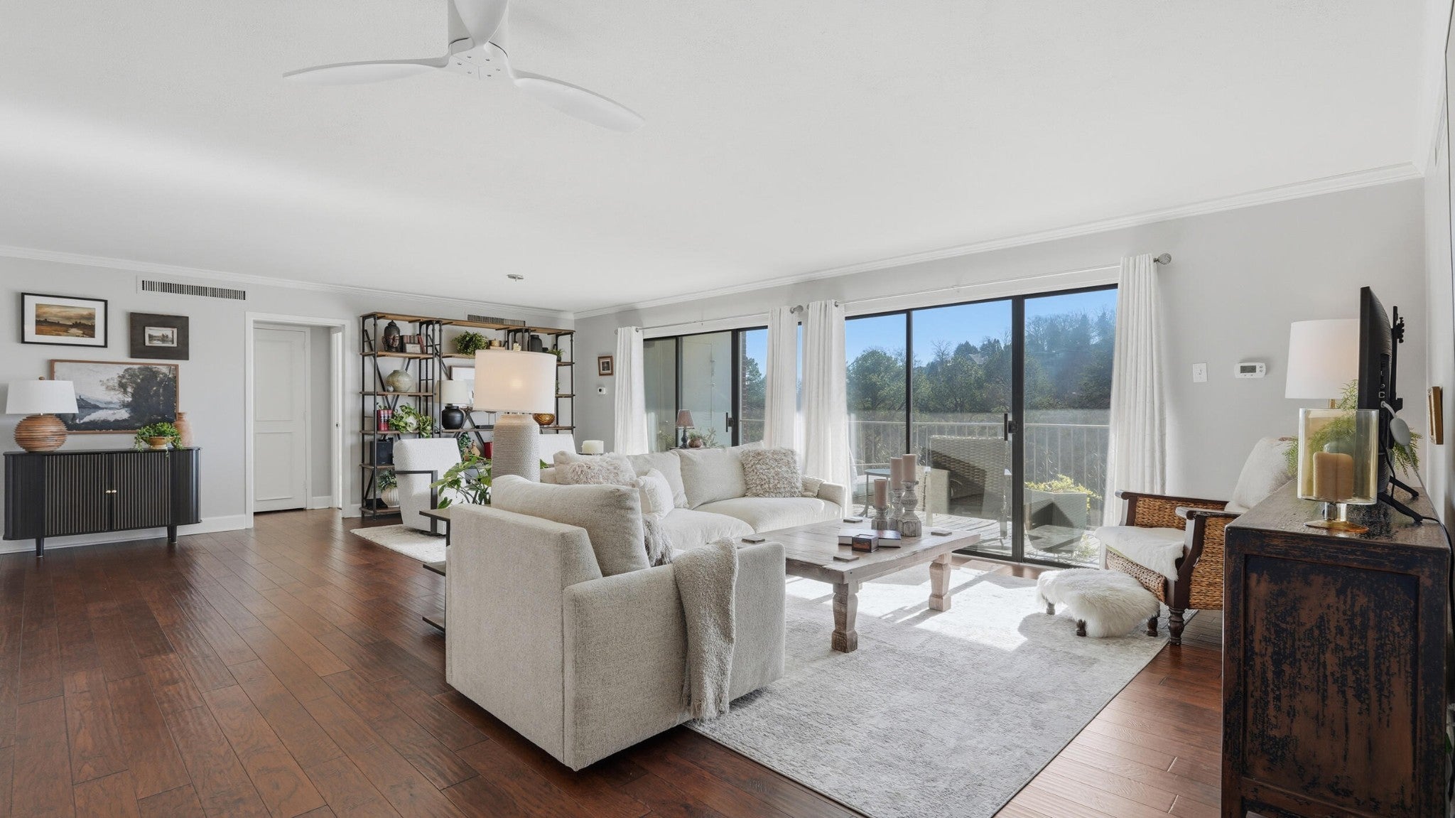 Photo of Listing #3071282