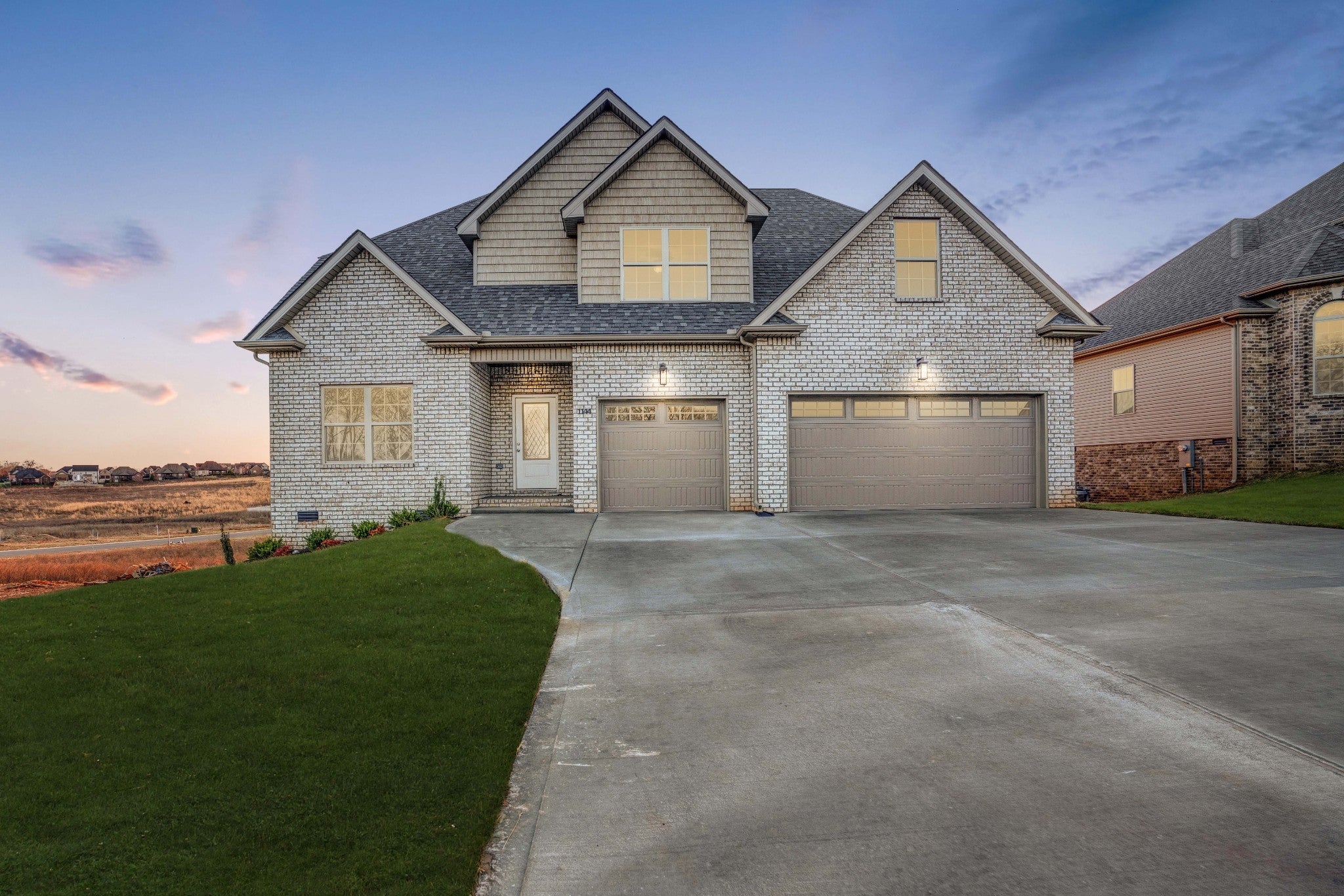 Photo of Listing #3071322