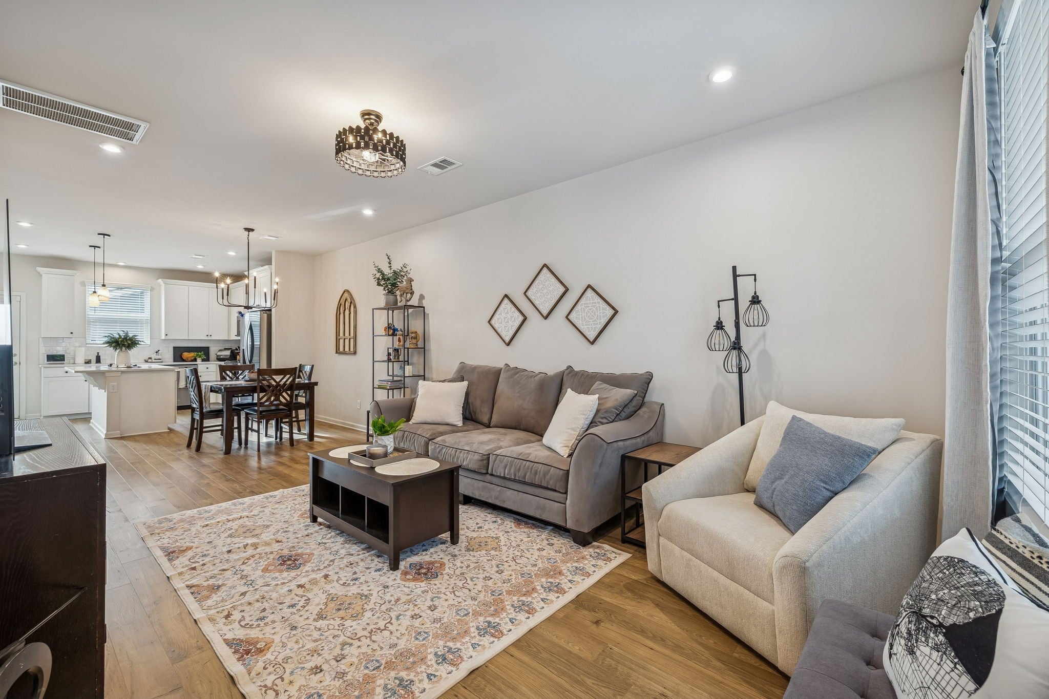 Photo of Listing #3071947