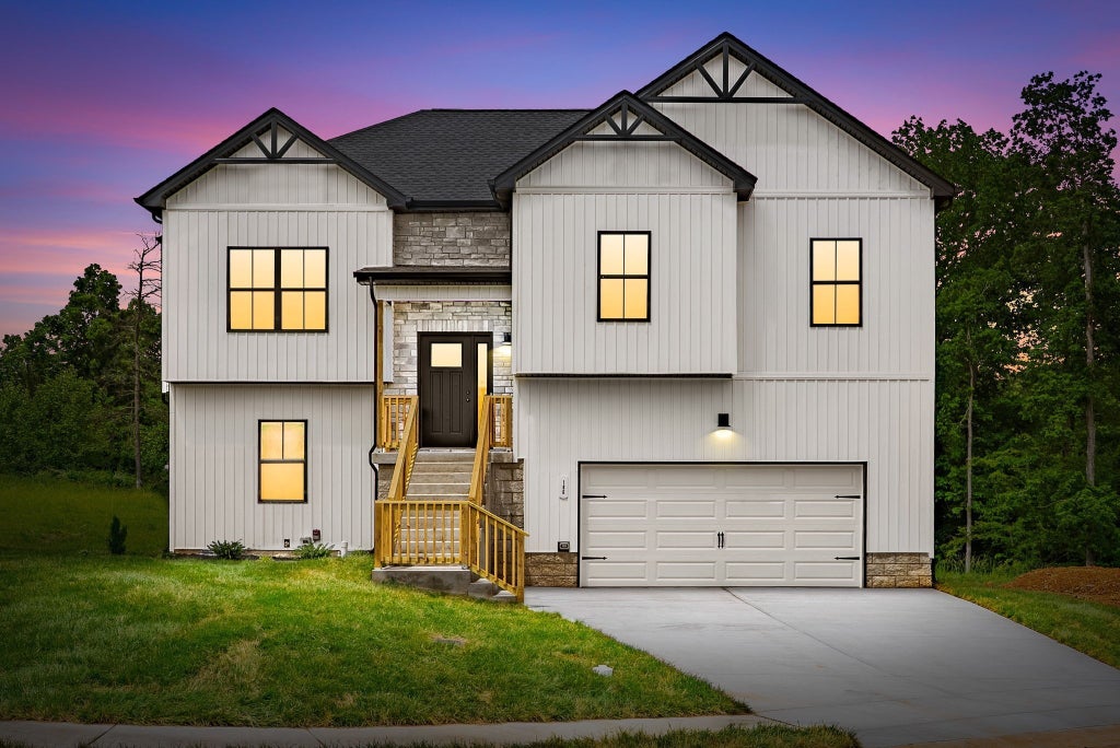 197 Dewberry Ct, Clarksville