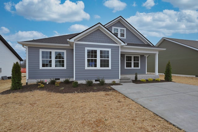 89 Plumlee Dr, Hendersonville