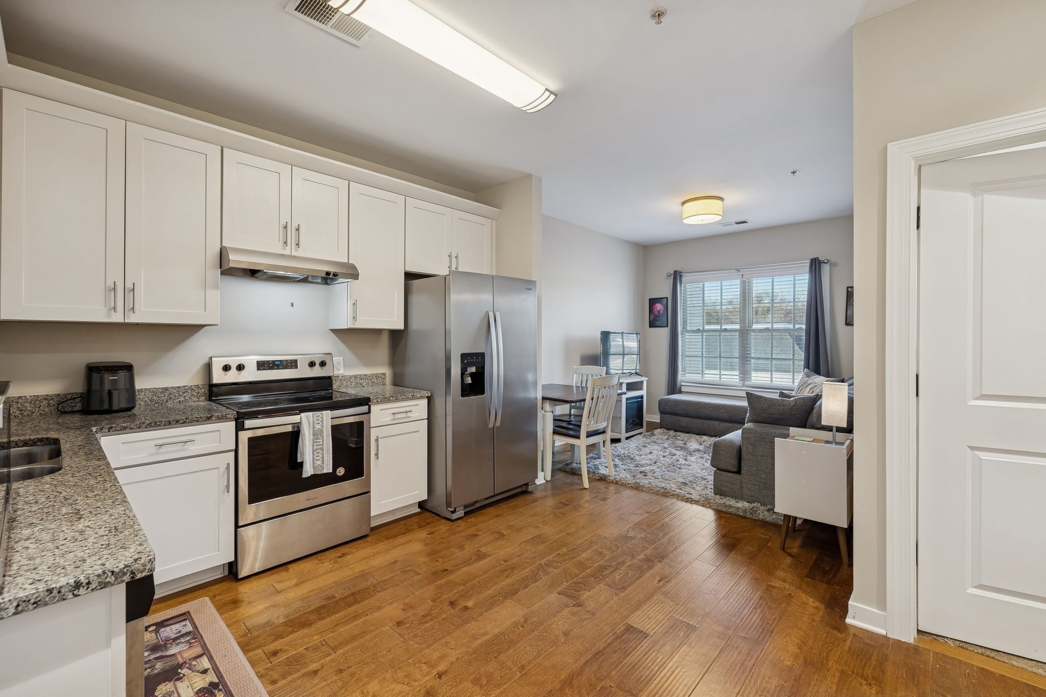 Photo of Listing #3073243