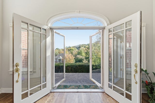 9404 Smithson Ln, Brentwood