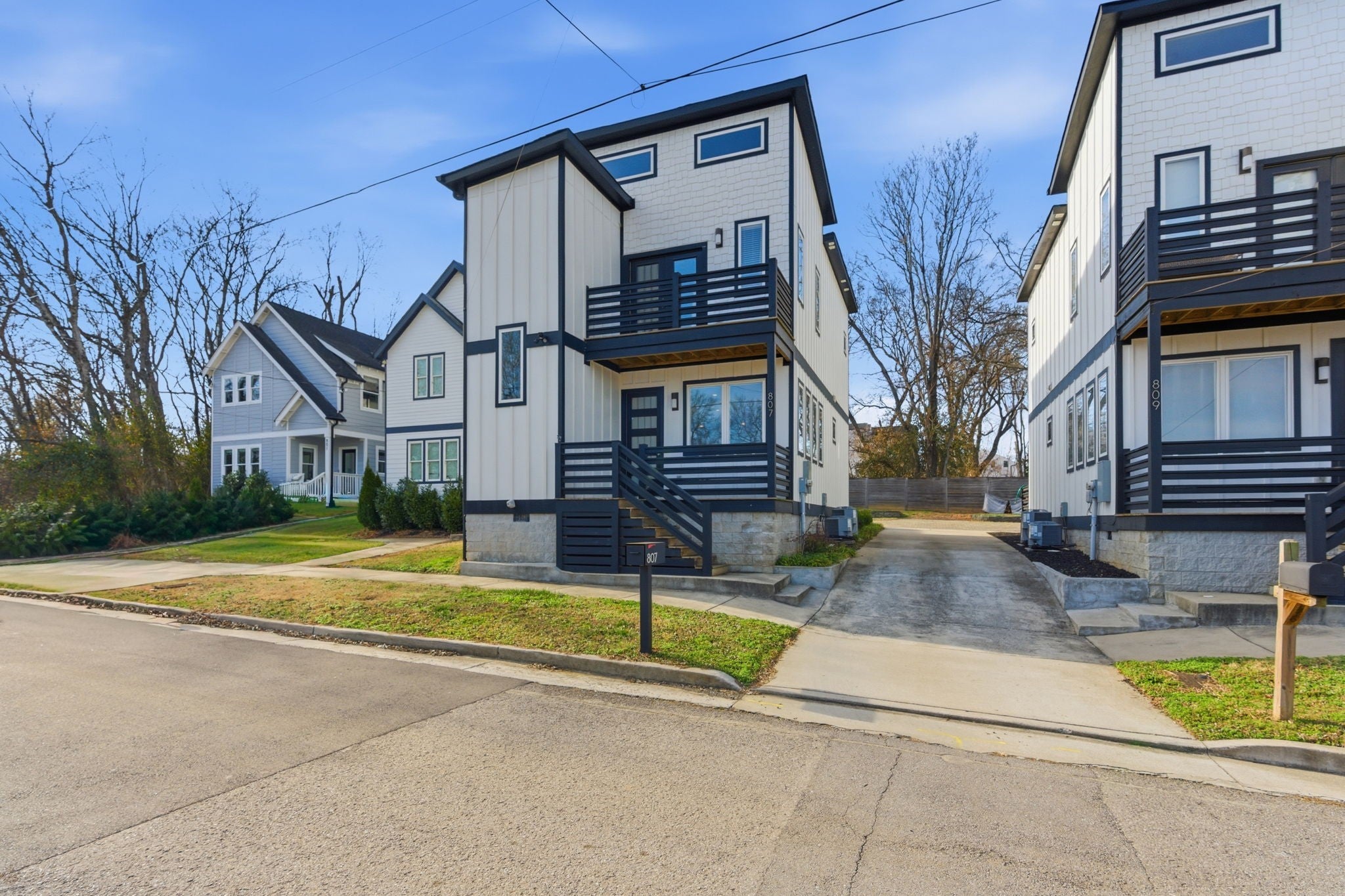 Photo of Listing #3073320