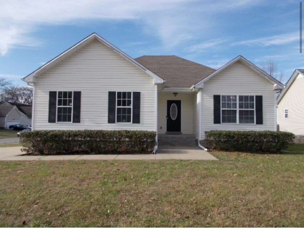 303 Chalet Cir, Clarksville