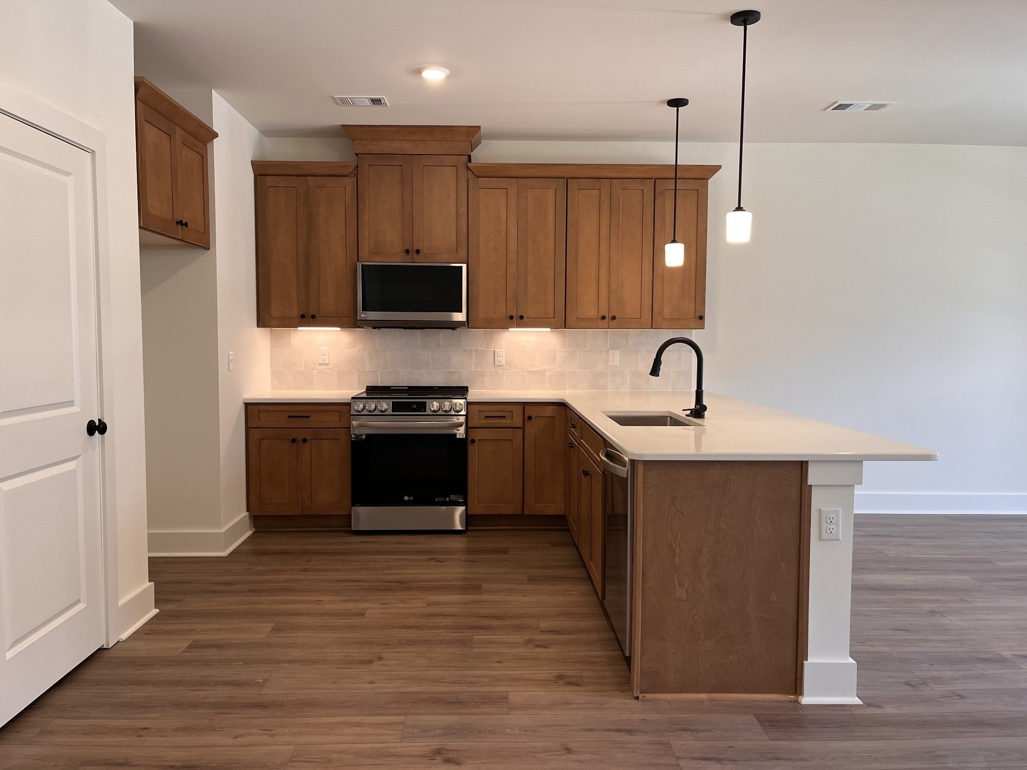 Photo of Listing #3073627