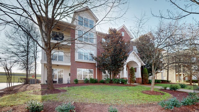 2000 Newark Ln F302, Thompsons Station