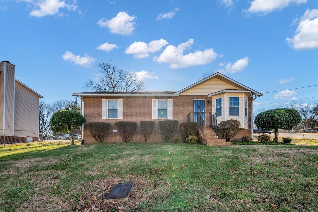 717 Flint Ridge Dr, Whites Creek