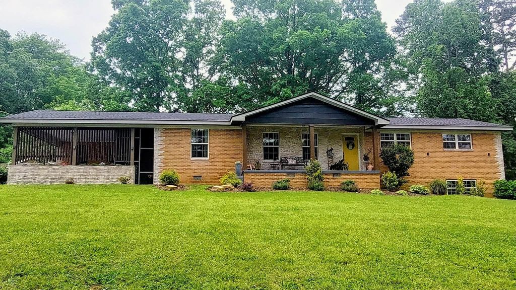 1600 Ridgeview Street Se, Cleveland