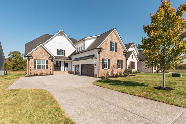 849 Brook Trl, Lebanon