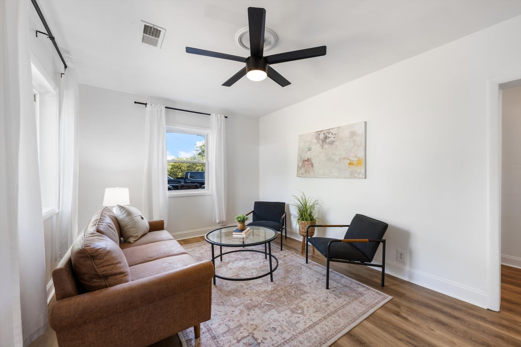 Photo of Listing #3078425