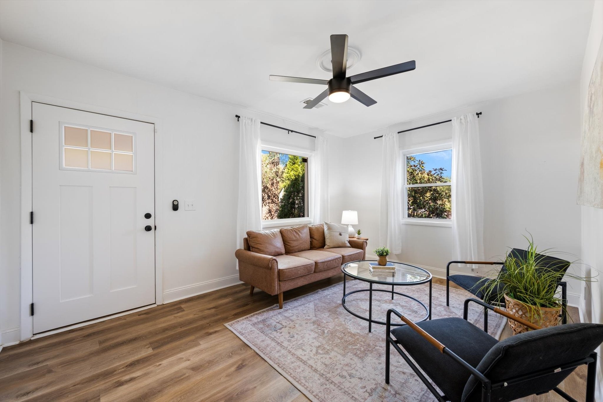 Photo of Listing #3078425