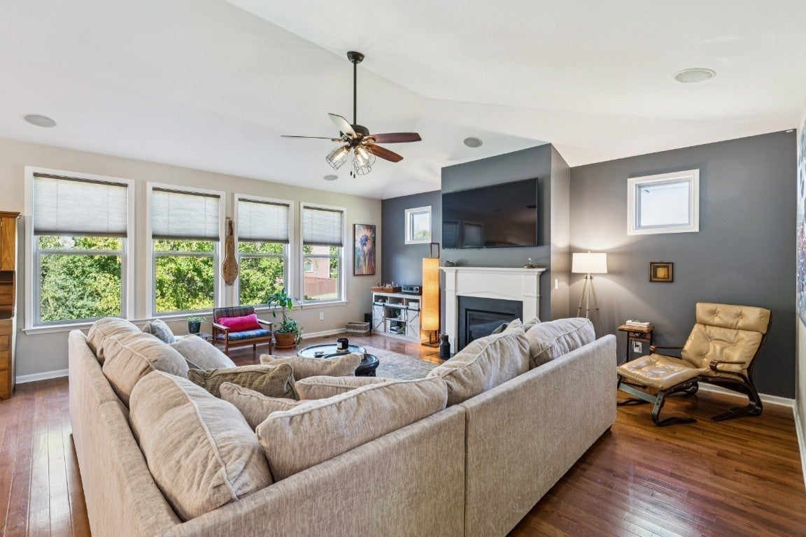 Photo of Listing #3078572