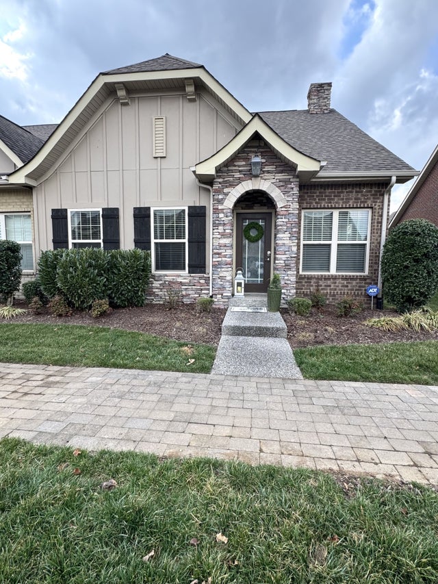 236 Glennister Ct, Gallatin