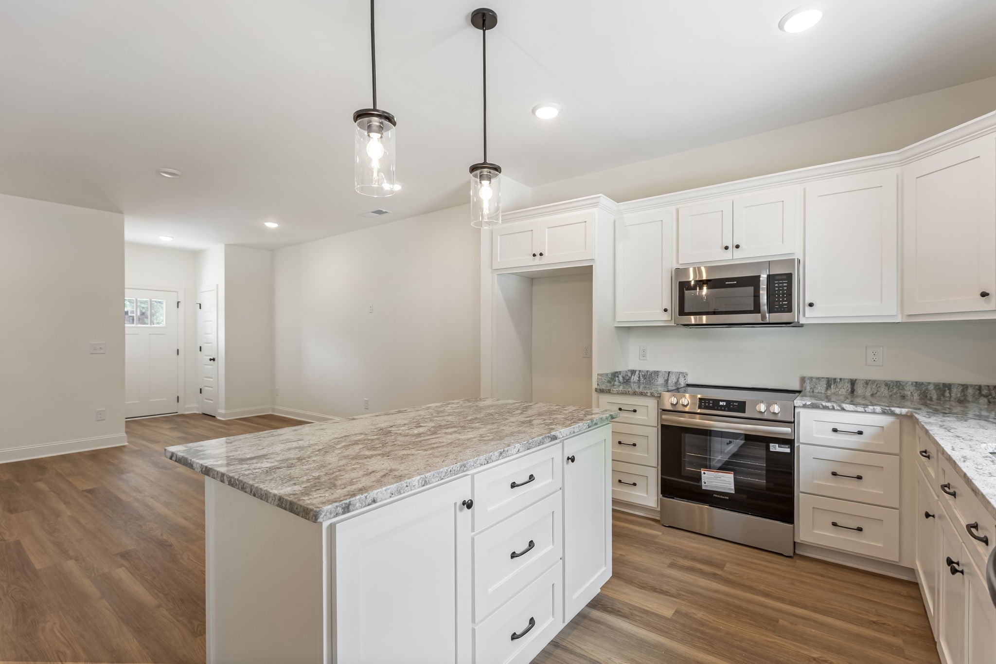 Photo for MLS 3079053 in 410 Hatcher Ln Columbia, TN - 38401