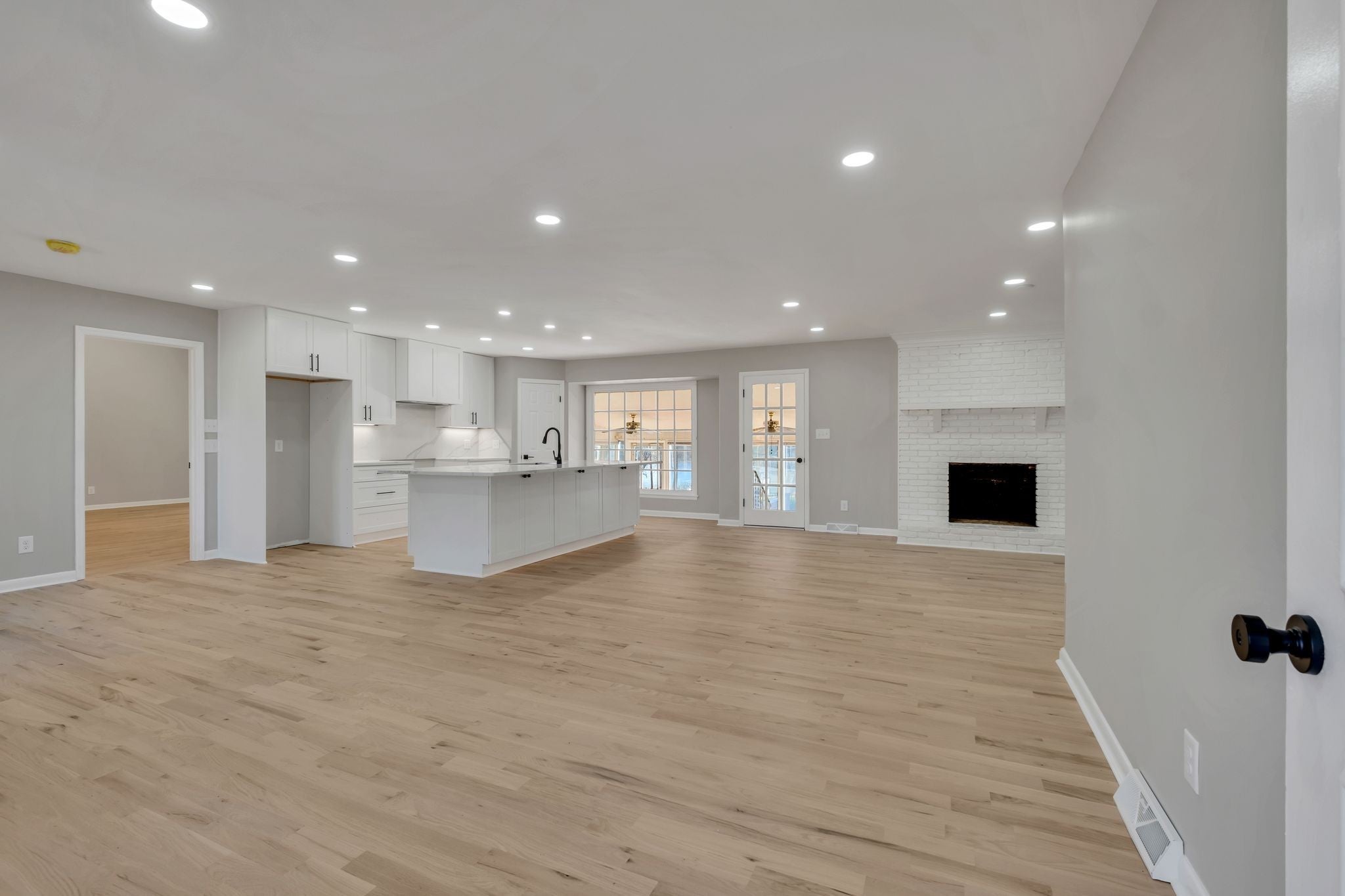 Photo of Listing #3079075