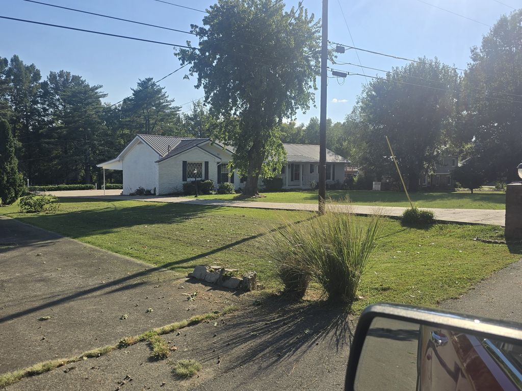 550 Drifting Cir W, Lebanon
