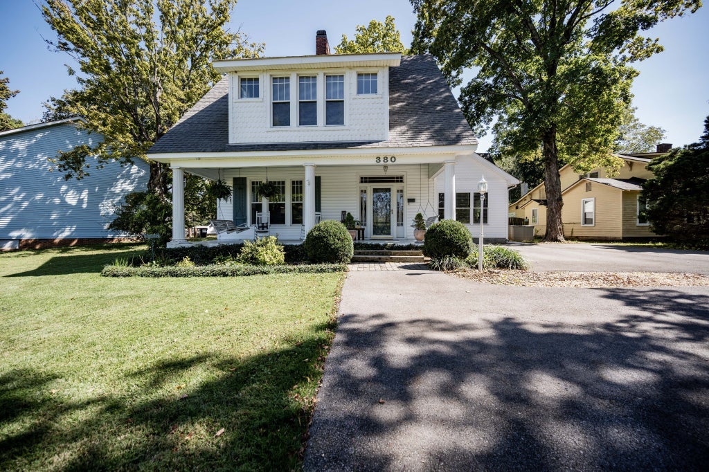 380 Sam Davis Rd, Smyrna