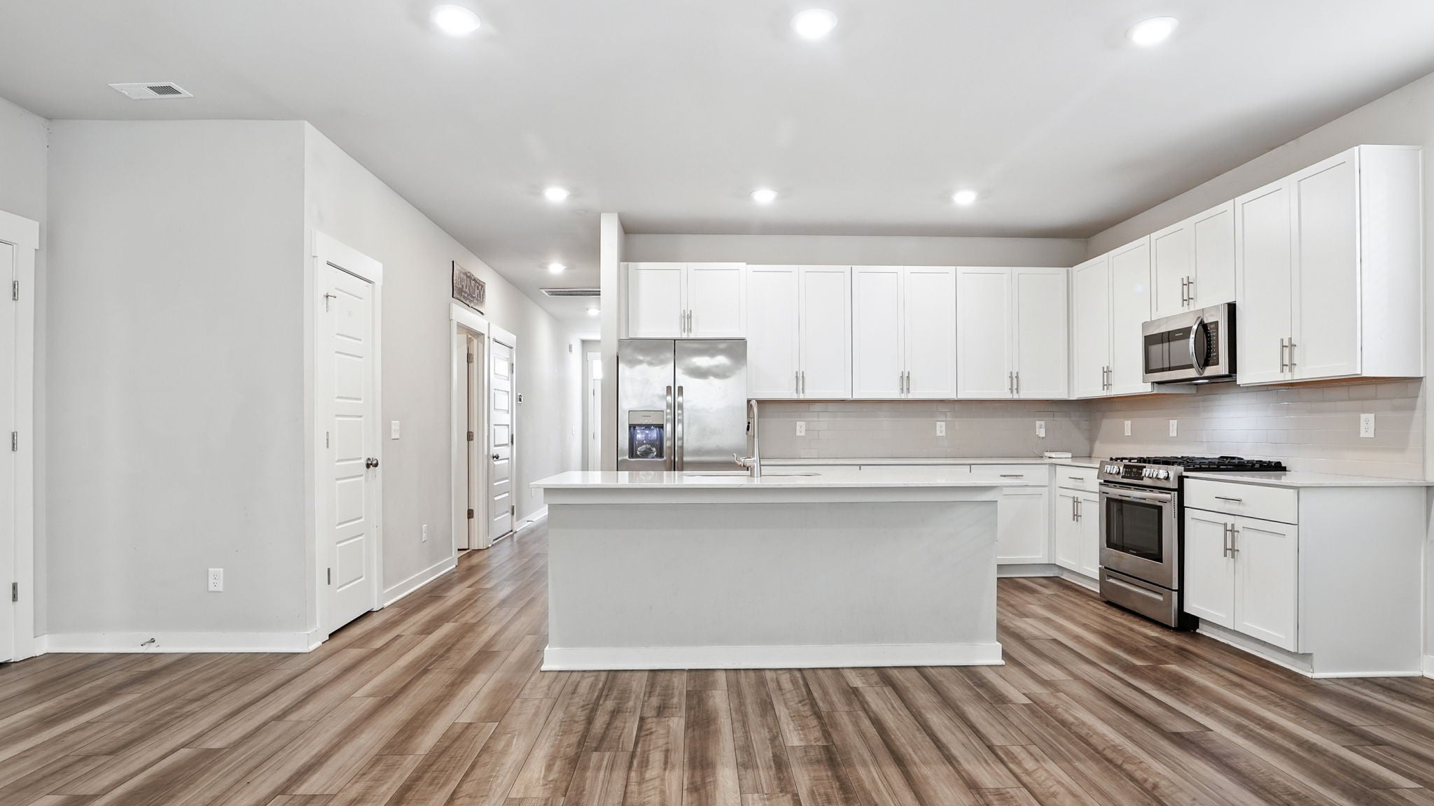 Photo of Listing #3079439