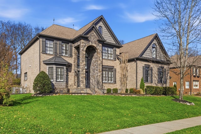 9092 Chardonnay Trce, Franklin