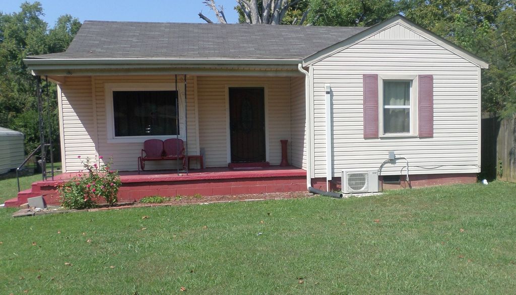 286 Hillcrest Circle Dr, Jackson
