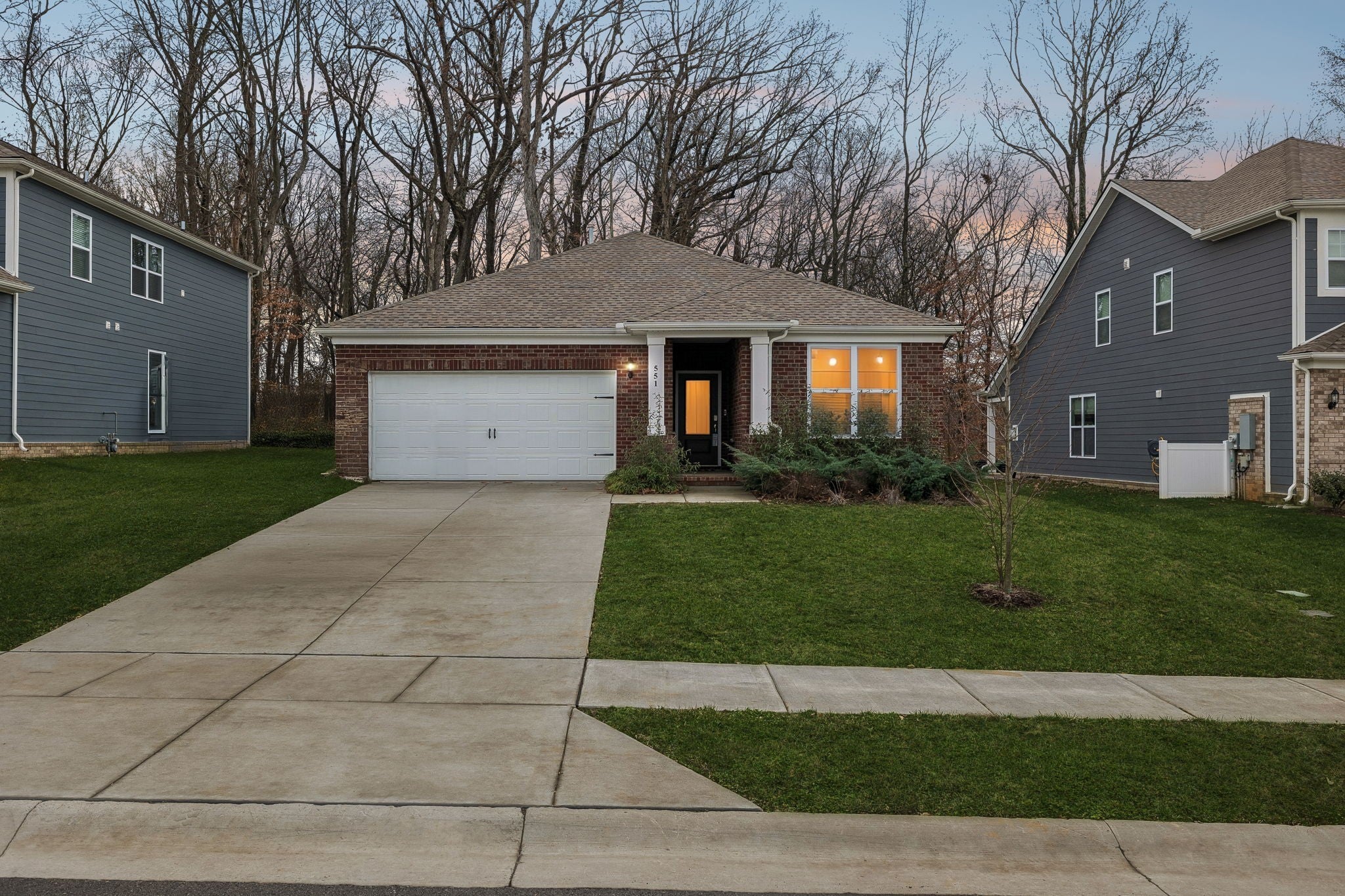 Photo of Listing #3080444