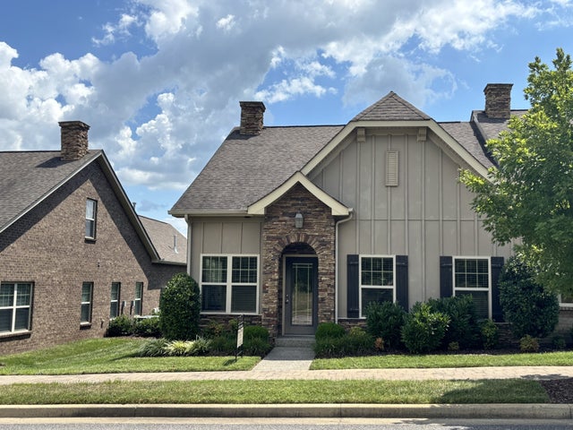 108 Bellingdon Dr, Gallatin