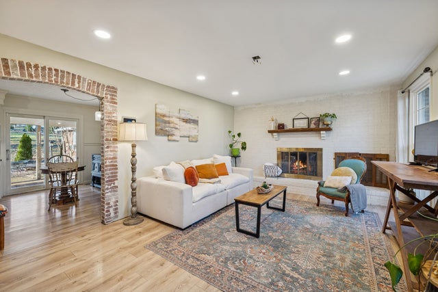 109 Timber Trl, Hendersonville