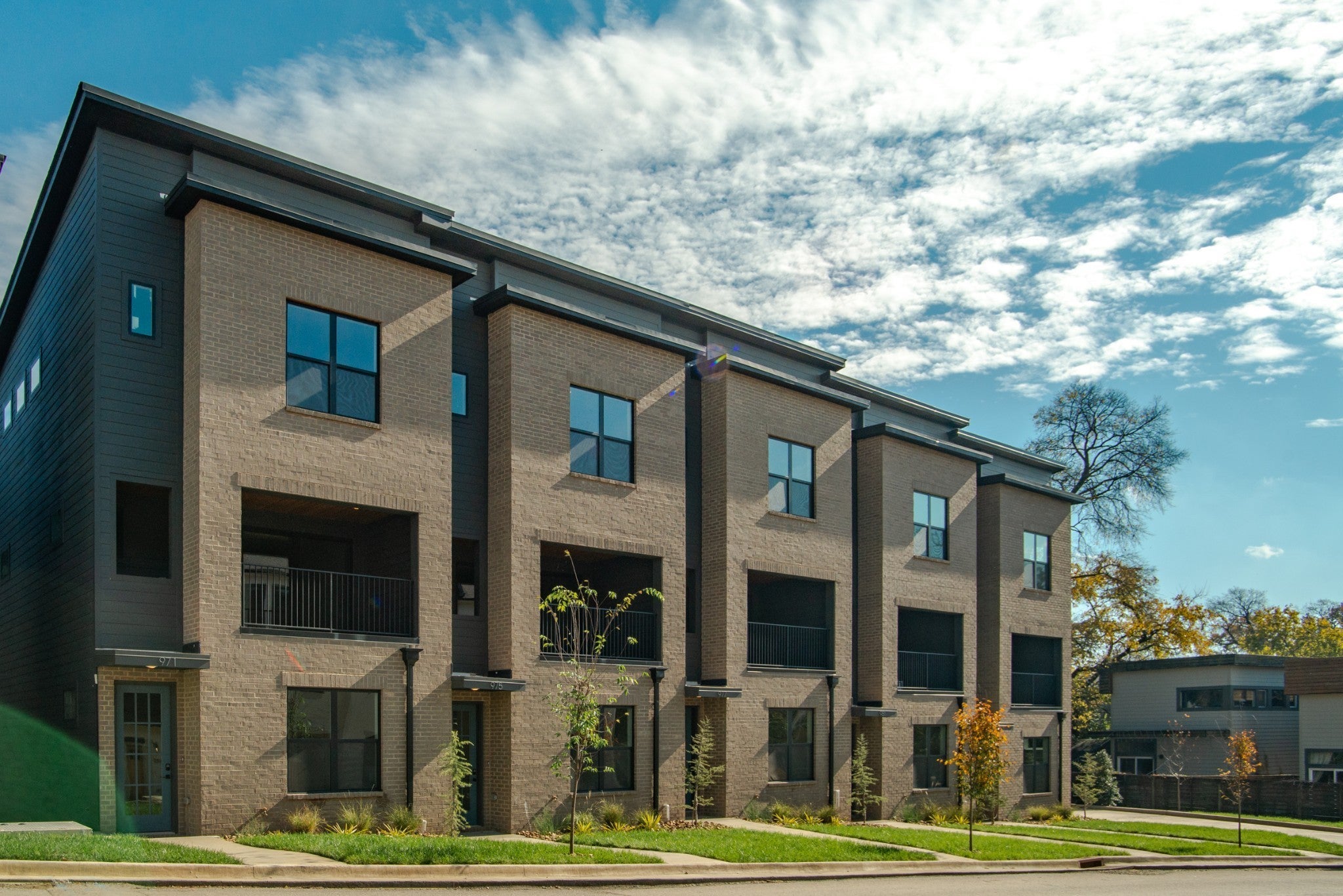 Photo of Listing #3093203