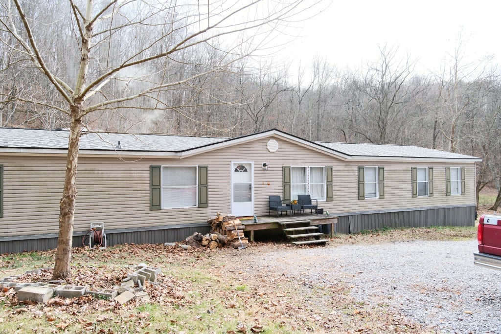 1254 Mud Hollow Rd, Hendersonville