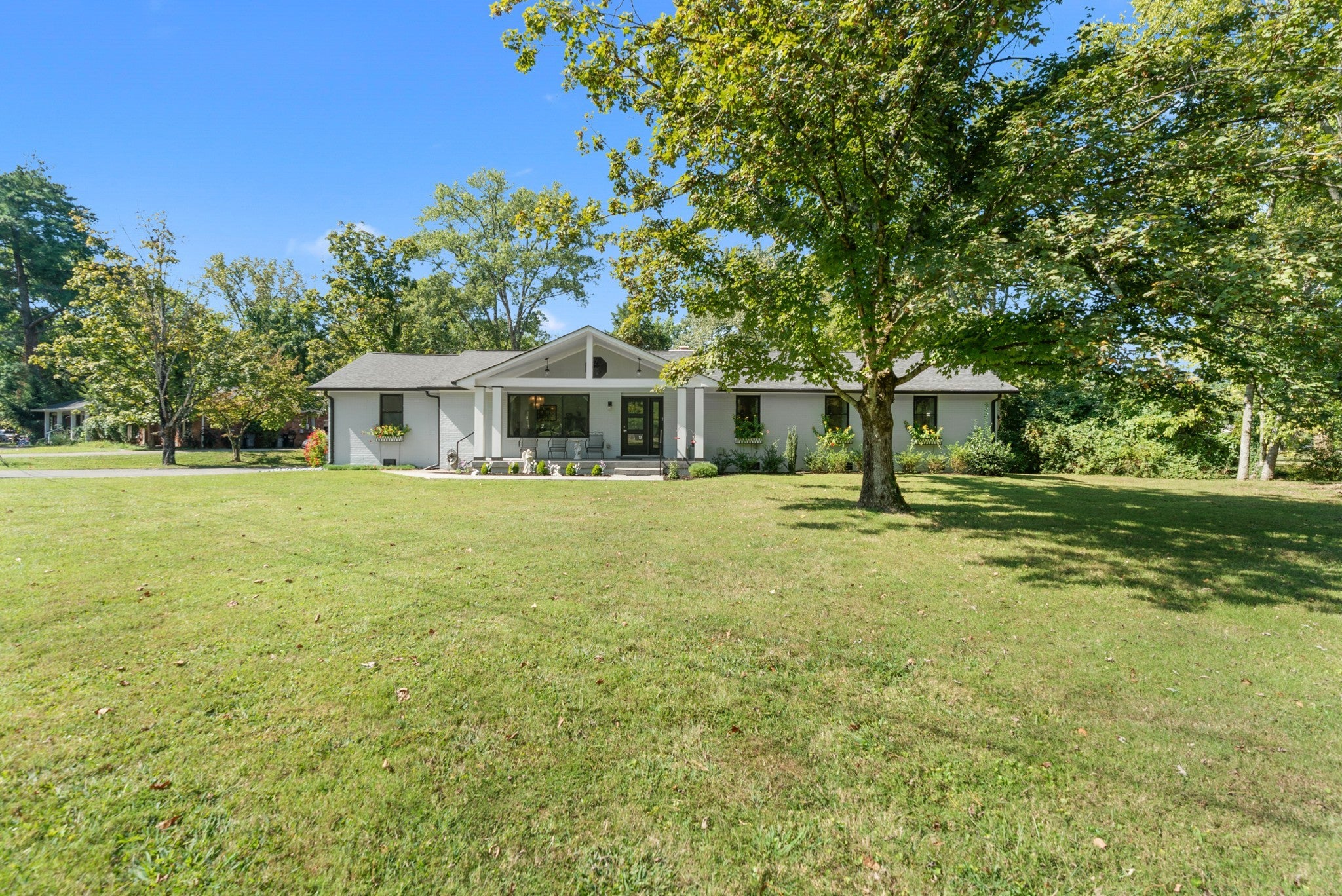 Photo for MLS 3093314 in 1001 Chapel Ct Franklin, TN - 37069