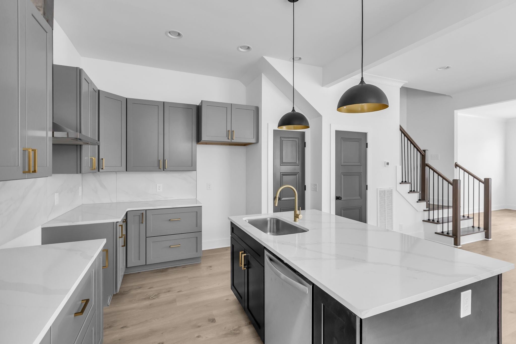 Photo of Listing #3093325