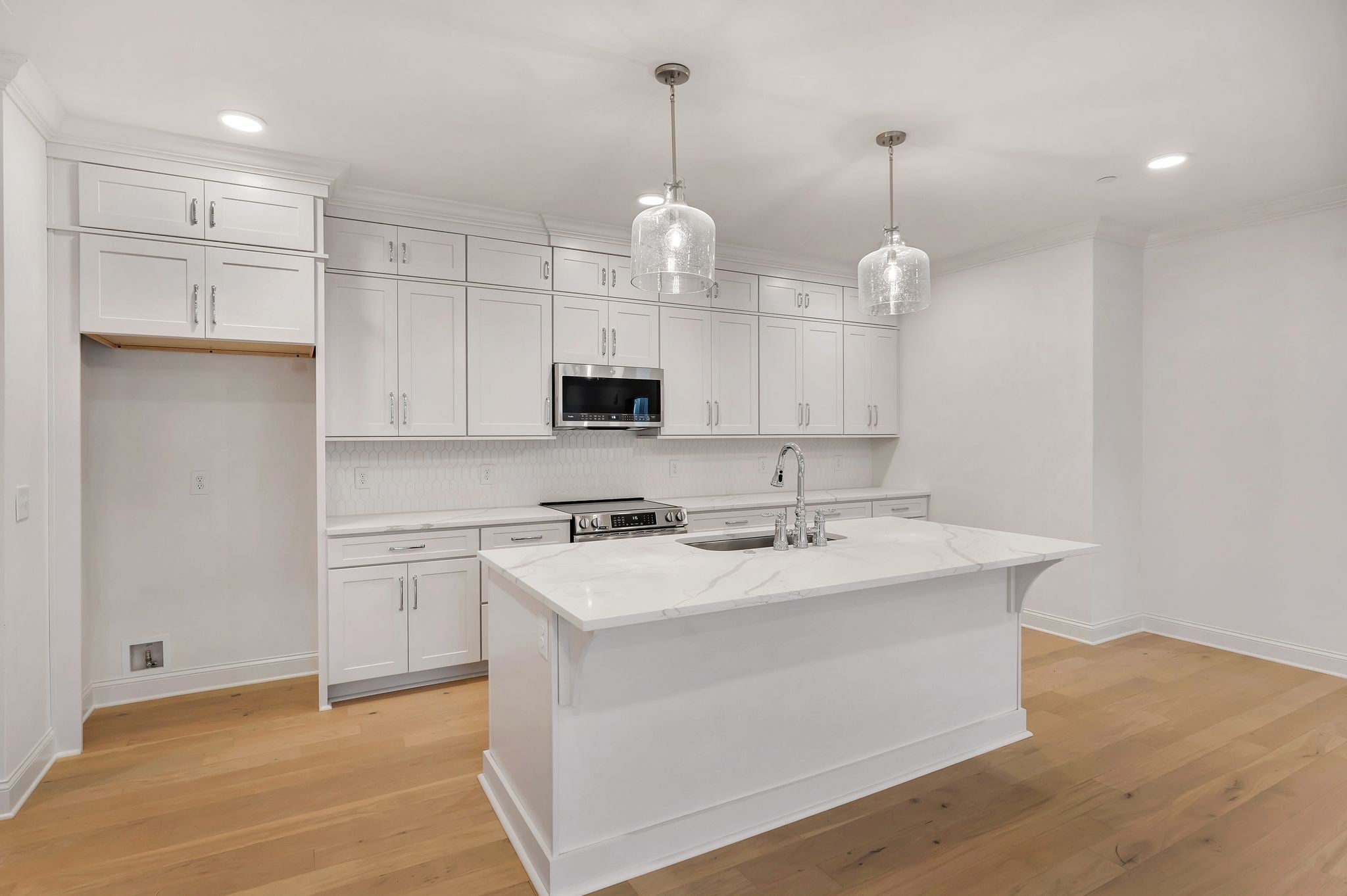 Photo of Listing #3093347