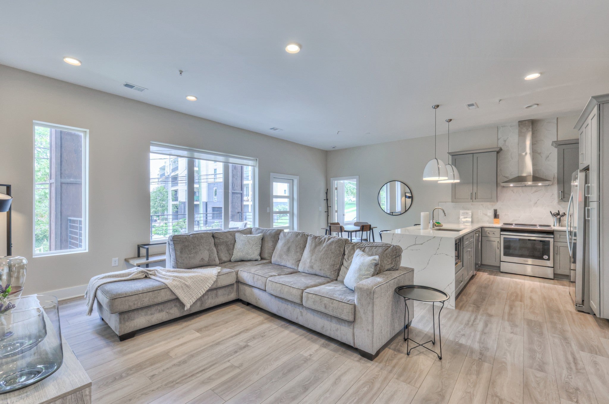 Photo of Listing #3093373