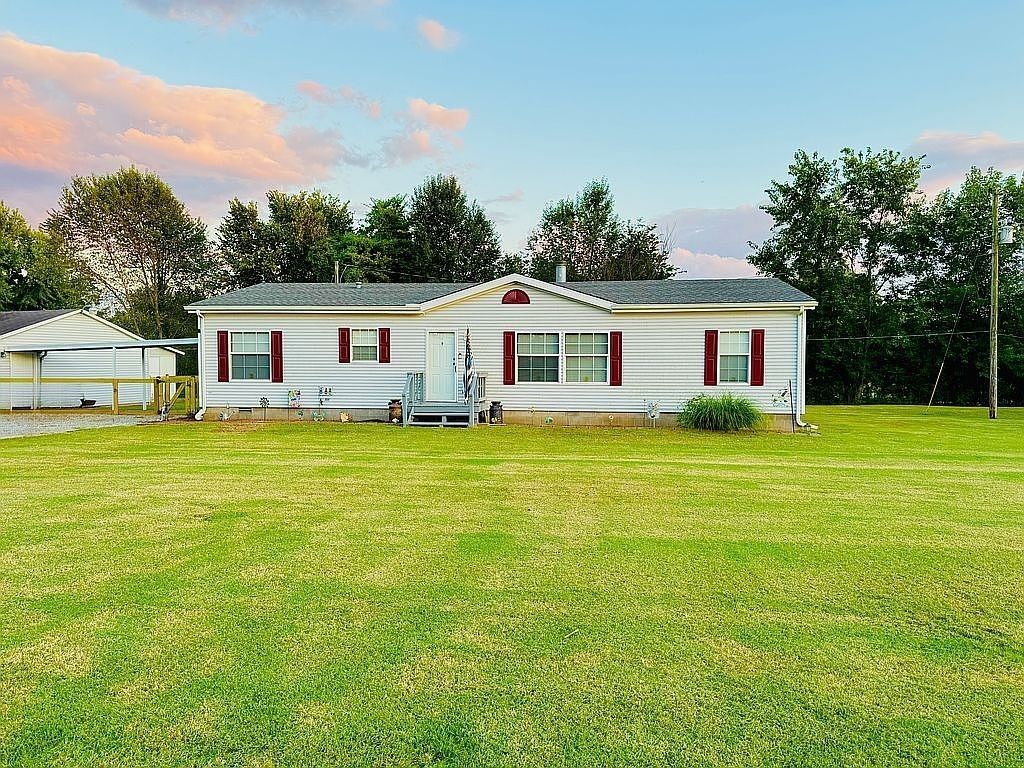 3351 E State Line Rd, Union City