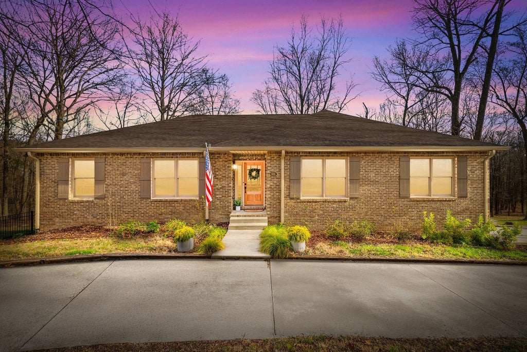 608 Idlewood Dr, Clarksville