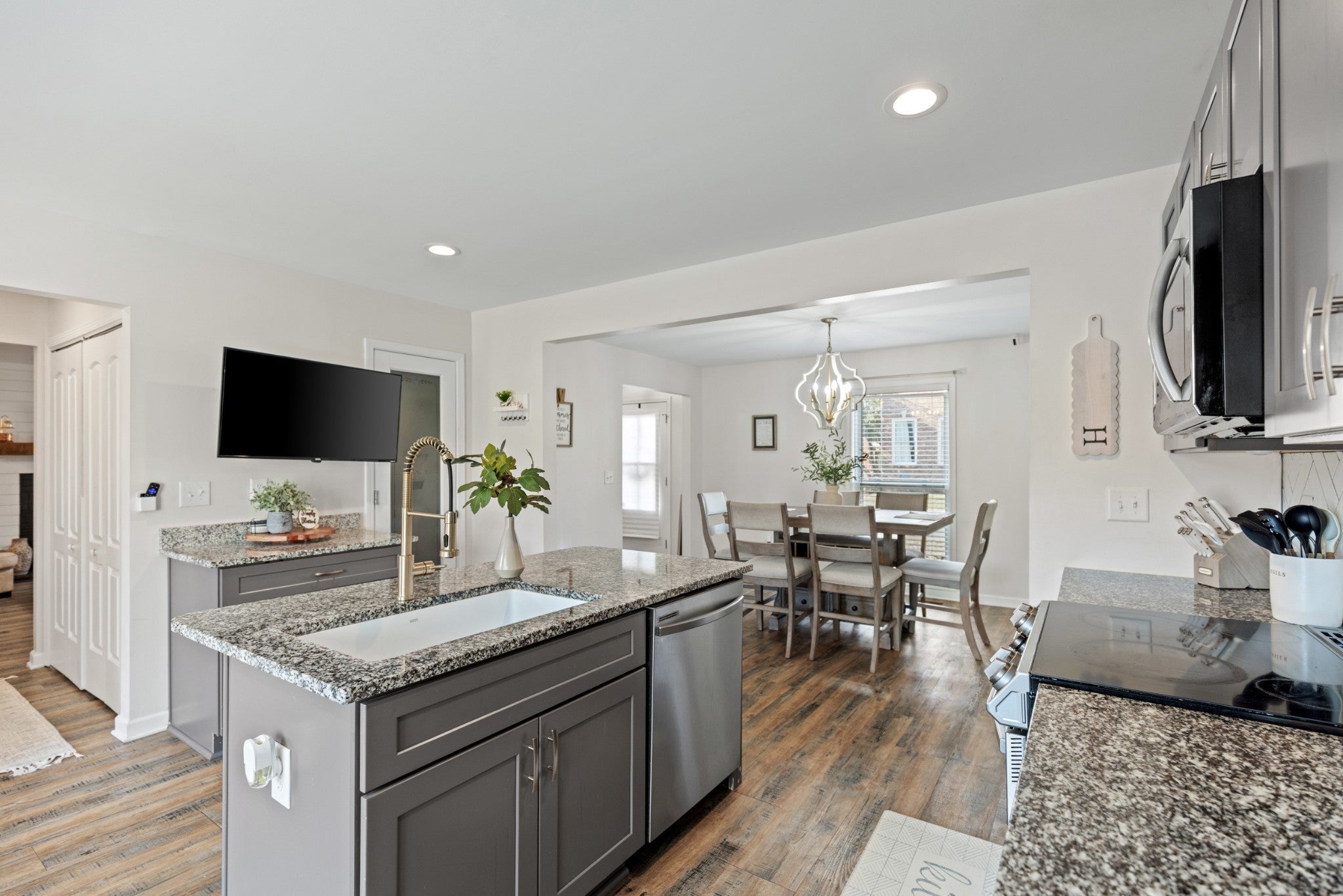 Photo of Listing #3093582