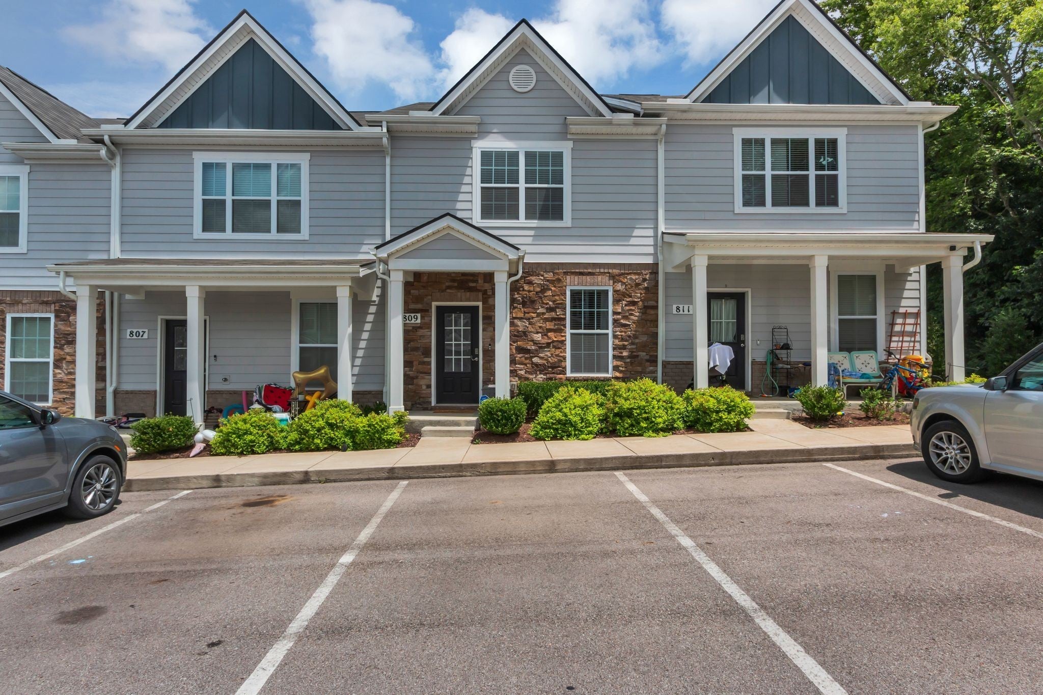 Photo of Listing #3093633