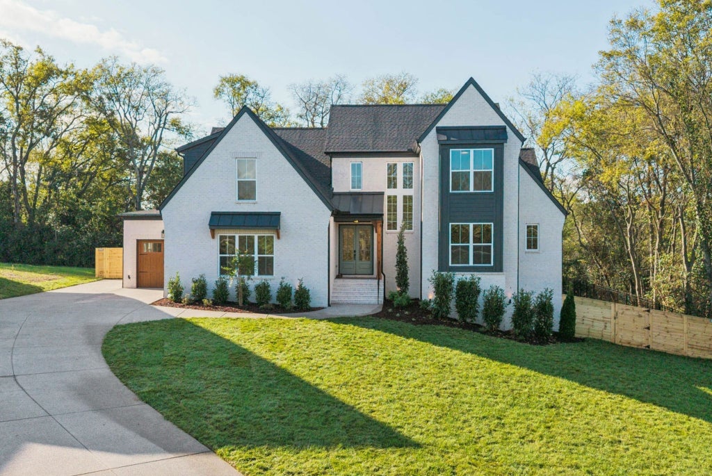 608 Peach Valley Rd, Gallatin