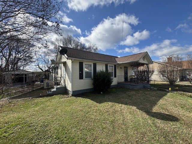 110 E Cedar St, Shelbyville